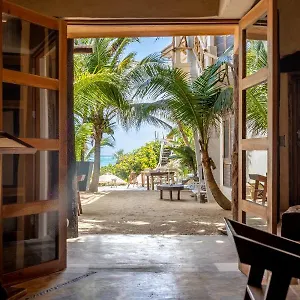 La Del Sol Boutique Отель